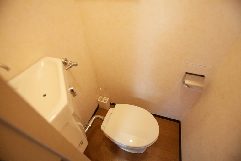 Bathroom 11