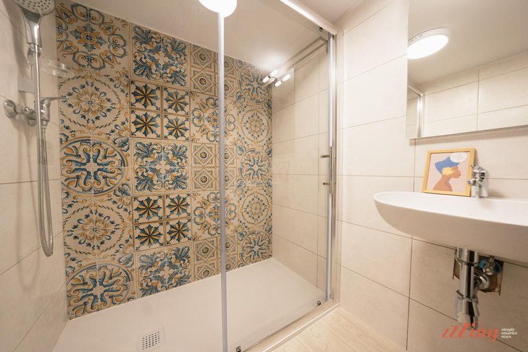 Others 3, Seashore Stays - Stunning apartments right by the sea, Saint Paul's Bay