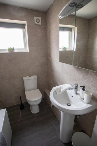 Bathroom 4, K Suites - St. Johns Avenue, Kirklees