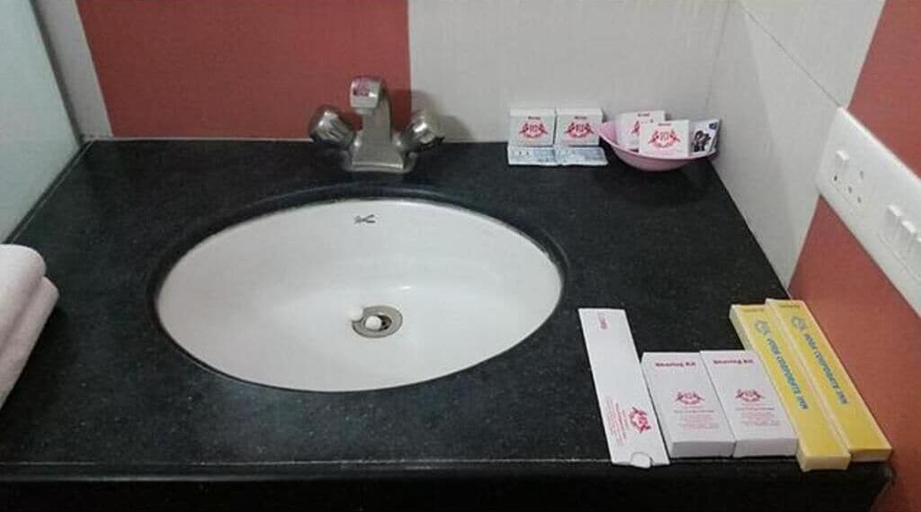 Bathroom, VORA CORPORATE INN, Nagpur