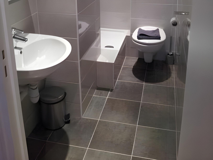 Bathroom 2, Le Florus, Hauts-de-Seine