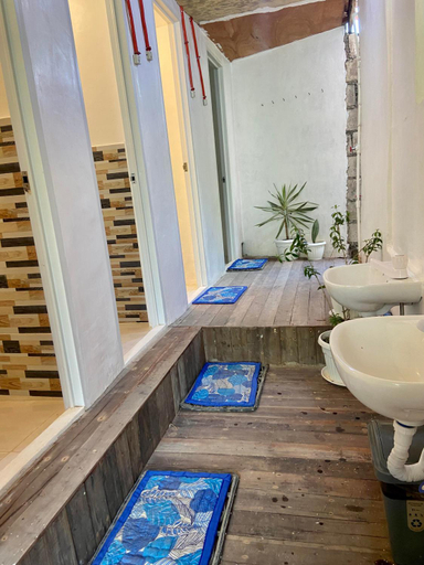 Bathroom 11