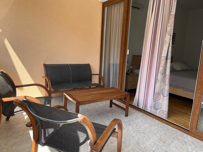 Others 2, Room Novakovic, Biograd na Moru