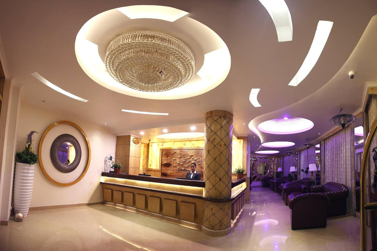 Public Area, Crescent Resort, Darjiling