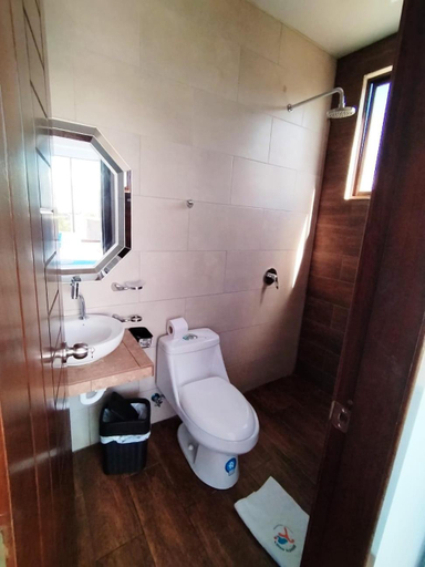Bathroom 2, Hostal Gosen, San Cristóbal
