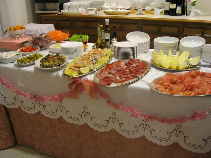 Food & Drinks 5, Hotel Noris, Savona
