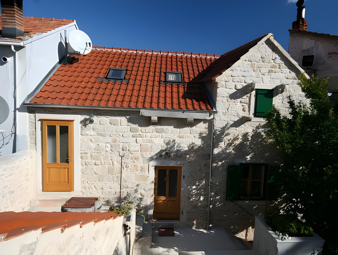 Others 4, Guest House Lucijo, Jelsa