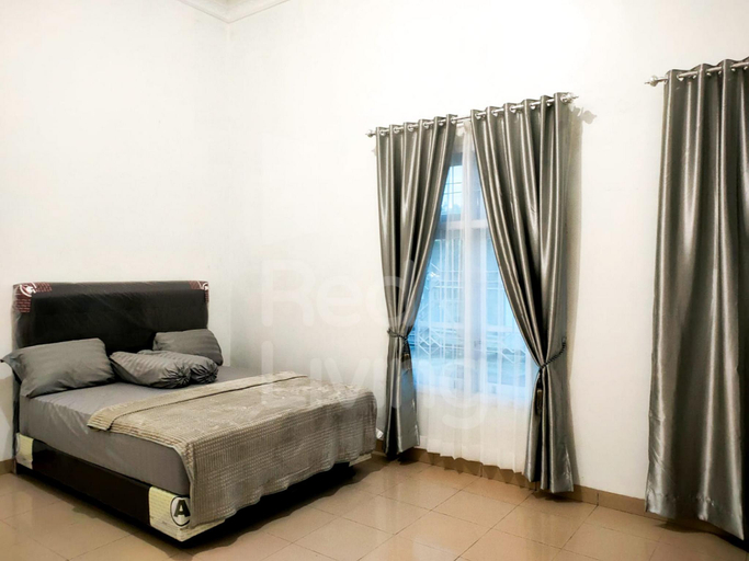 Bedroom 13