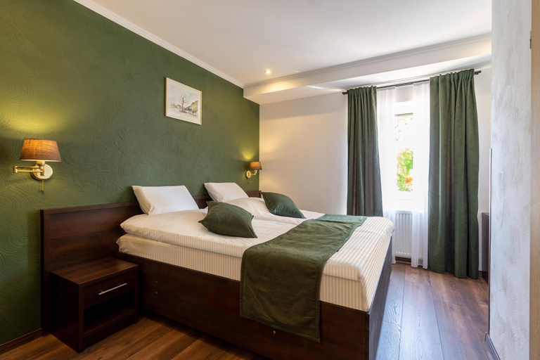 Bedroom 3, Jupa's Hotel, Düsseldorf