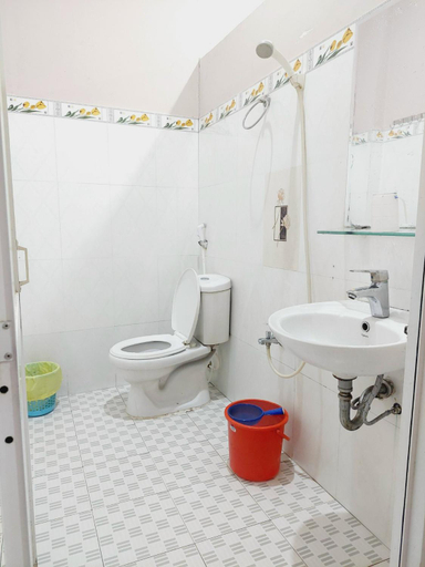 Others 2, Nha Nghi Huong Giang, Thủ Dầu Một