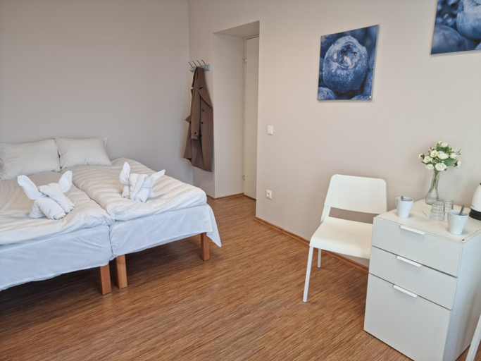 Bedroom, Room near City Center Harbour, Tallinn