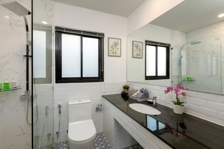 Bathroom 4, Patong Garden House - Luxury Villa in Patong Hills, Pulau Phuket