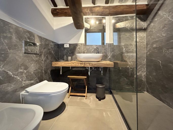 Bathroom 5