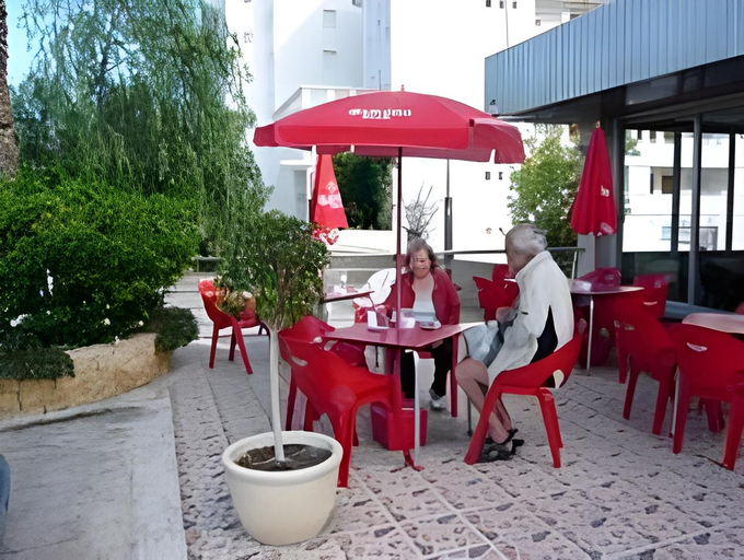 Others 5, Hostal El Trovador, Alicante