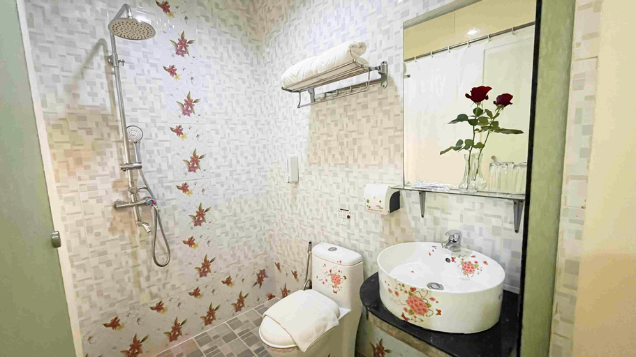Bathroom 4
