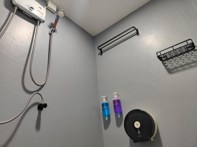 Bathroom 14