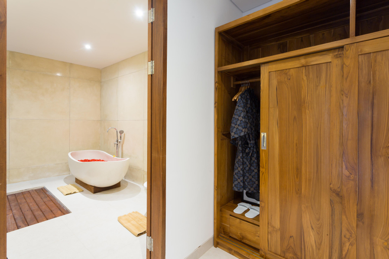 Bathroom 8