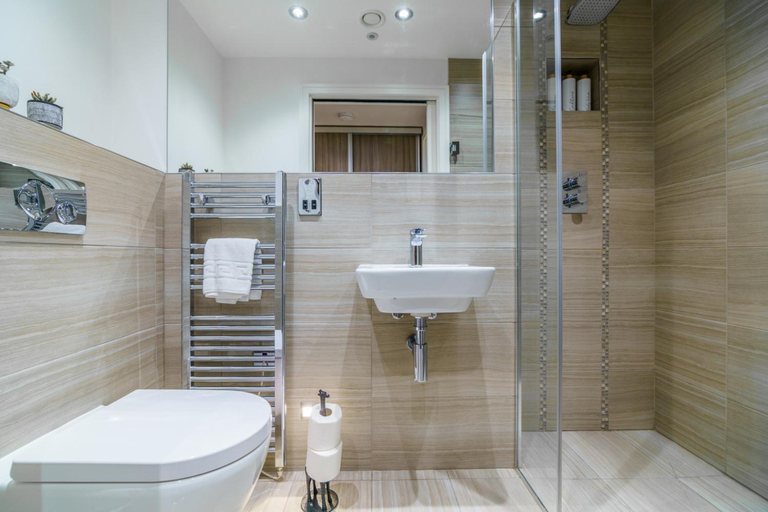 Bathroom, No. 47, York