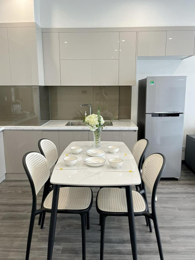 Dining Room 13