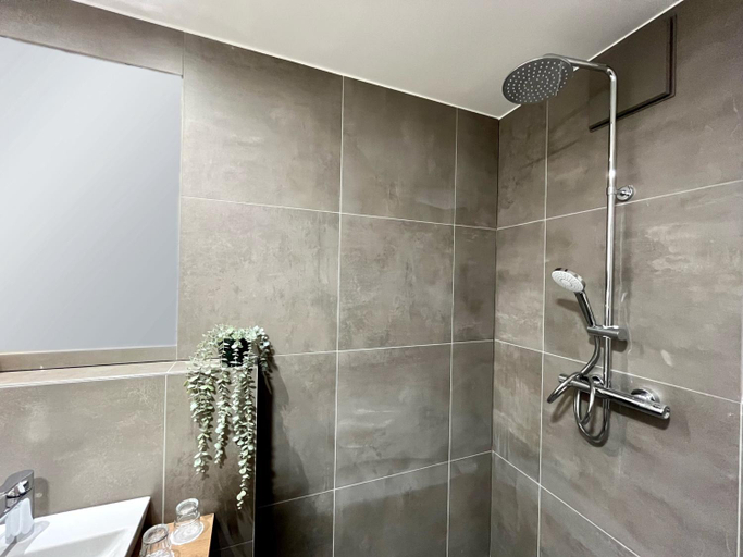 Bathroom 5, Kloster-Quartier, Münster
