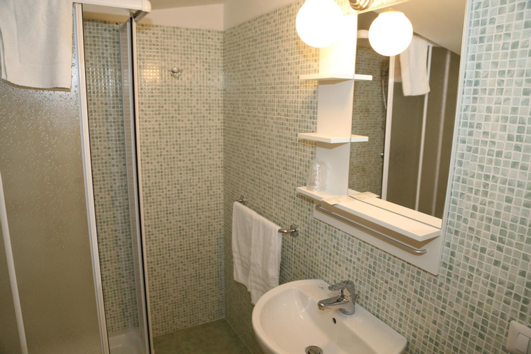 Bathroom 6