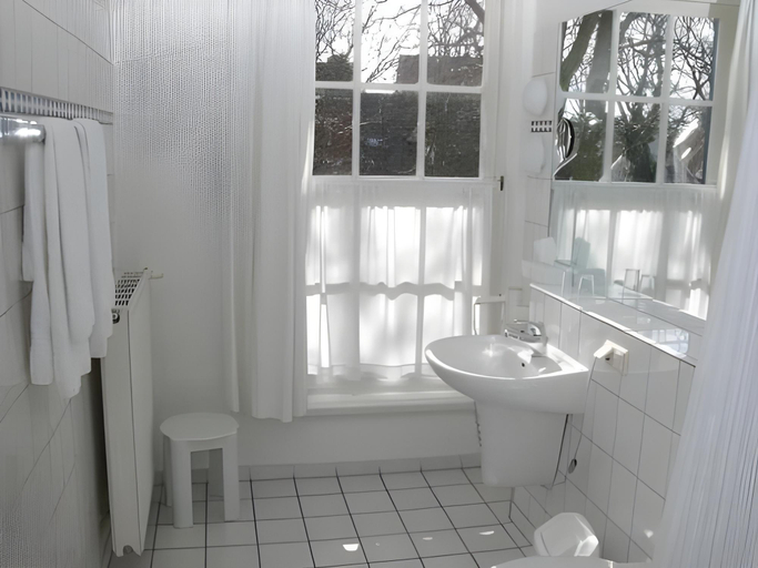 Bathroom 5, Hohes Haus, Aurich