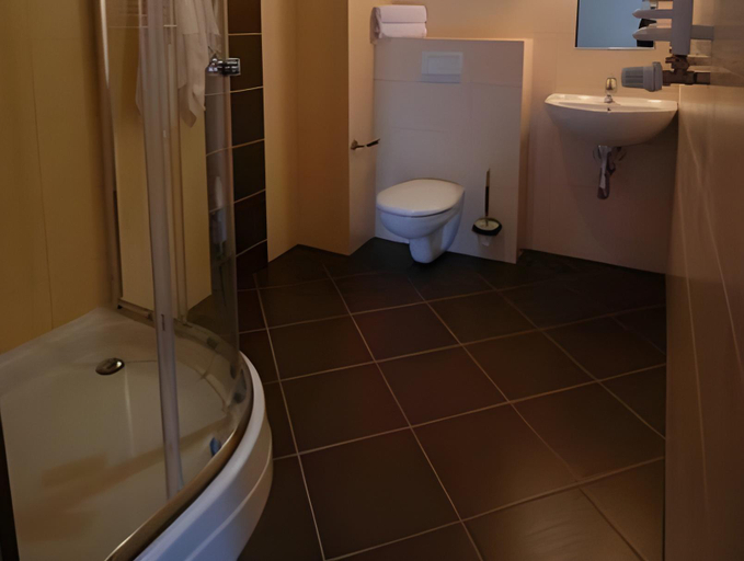 Bathroom 2, Pensjonat pod Samowarem, Nowy Sącz