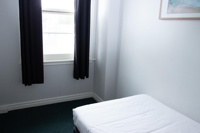 Bedroom 12