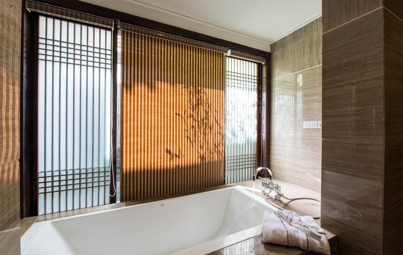 Bathroom 3, Lijiang Cheriton Hotel, Lijiang