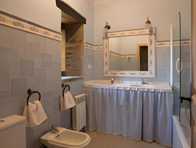 Bathroom 2, Pazo Santa Maria, A Coruña