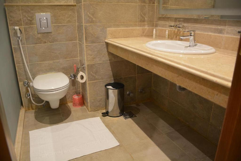 Bathroom, Golden Jewel Ismailia Resort, Ismailia 1