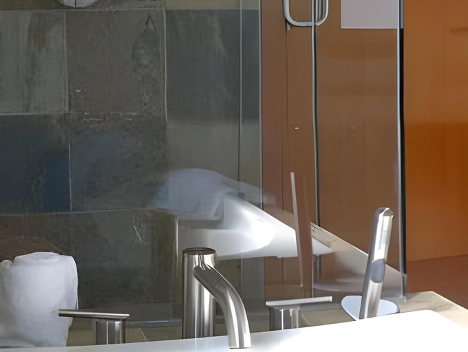 Bathroom 2, Mayne Island Resort, Capital