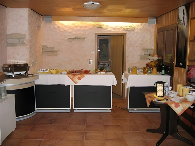 Others 4, Sonnenhof-Willingen, Waldeck-Frankenberg