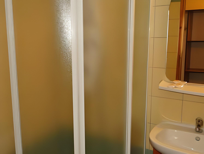 Bathroom 2, Osrodek Wypoczynkowy "Julia" w Samociazku, Bydgoszcz