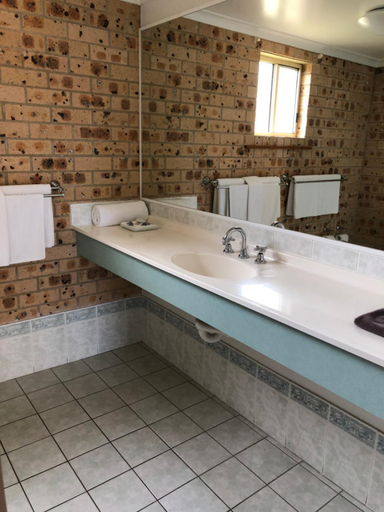 Bathroom 4