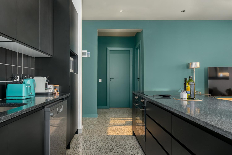 Others 5, The Duke Apartments, City of Cape Town