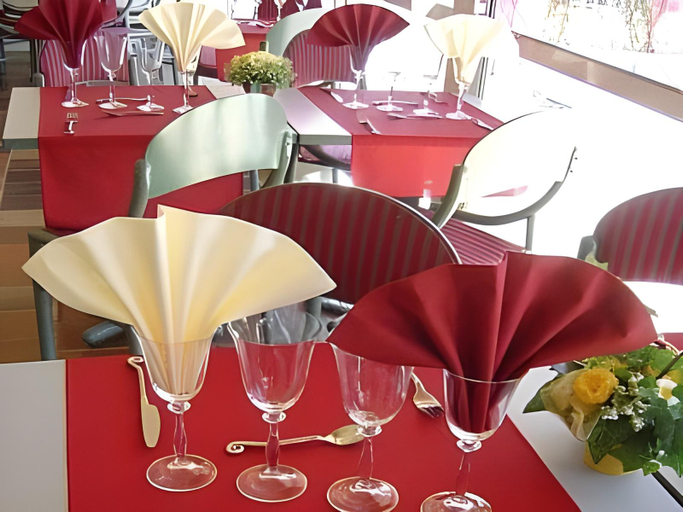 Food & Drinks 4, Hotel Restaurant La Dame du Lac, Lot-et-Garonne