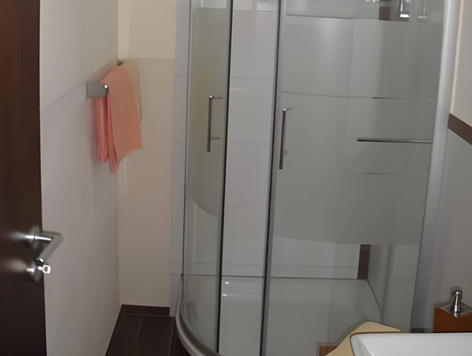 Bathroom 2, Gasthof zum Lahntal, Rhein-Lahn-Kreis