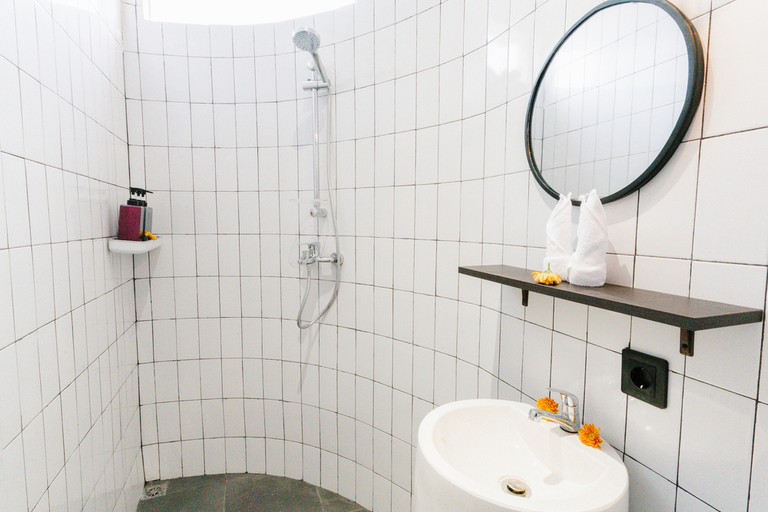 Bathroom 4, Casa Sonya Uluwatu, Badung