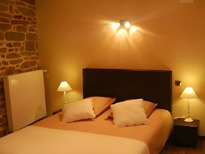 Bedroom 2, Maison d'hotes & Gites Domaine de la Garaye, Côtes-d'Armor