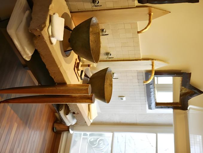 Bathroom 2, Chateau de Chassagne-Montrachet, Côte-d'Or