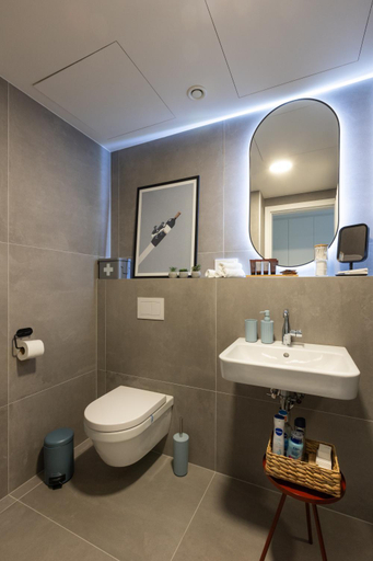 Shower 2, Urban Chic Residences, Praha 7