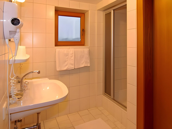Bathroom 4, dasKAISER - Dein Gartenhotel in Tirol, Kufstein