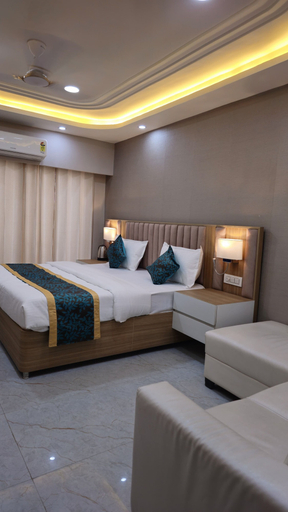 Bedroom 2, Shri Sadhana Inn, Mathura