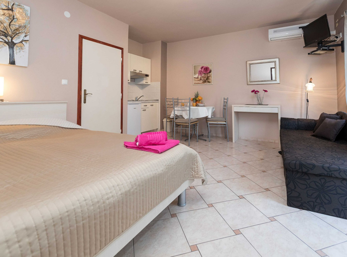 Others 4, Beachfront Crikvenica Apartments With Sea View, Crikvenica