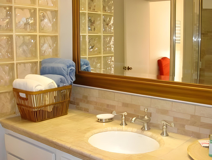 Bathroom 2, Sundance Villas by Private Villa Management, Riverside