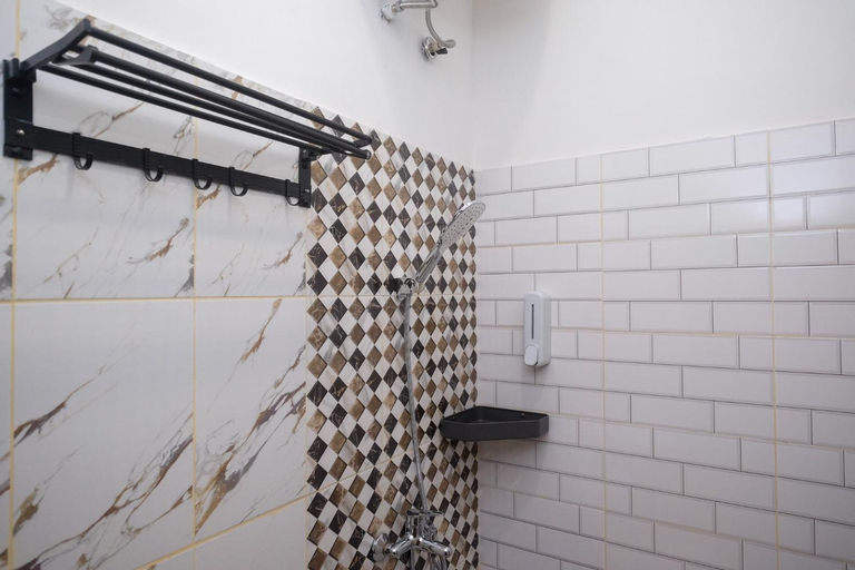 Bathroom 7