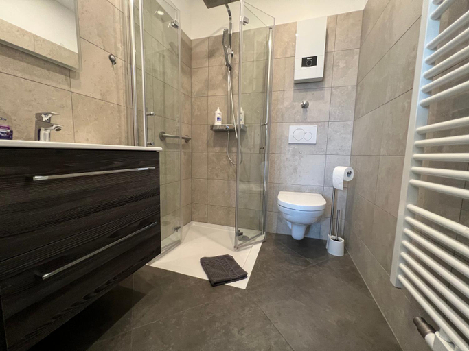 Bathroom 3, Pension zum goldenen Anker direkt an der Elbe, Prignitz