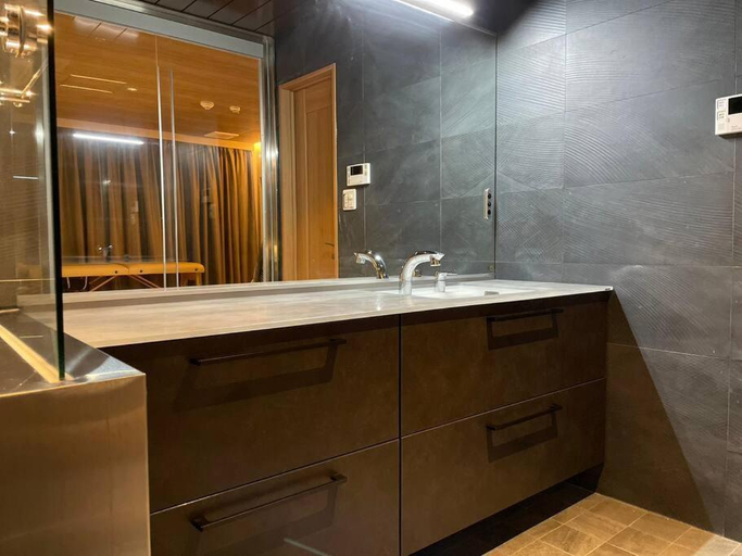 Bathroom, Yuraku Yaizu, Yaizu