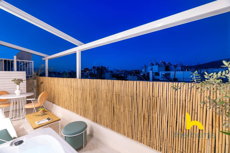 Others 3, Athens Love Nest: City & Sea Views, Patio & Hottub, Attica
